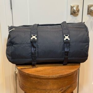 Gymshark Quilted Duffle Bag - Black Matte Gym/Yoga Studio & Travel Bag